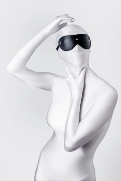 Черная кожаная маска Anonymo с мягким подкладом Черная кожаная маска Anonymo с мягким подкладом