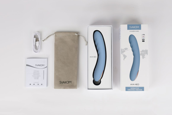 Голубой изогнутый вибромассажер Ava Neo с функцией пенетрации - 19,6 см. Голубой изогнутый вибромассажер Ava Neo с функцией пенетрации - 19,6 см.