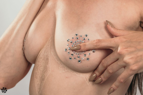 Наклейки на грудь Rowland Наклейки на грудь Rowland