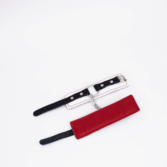 Бело-красные кожаные наручники Бело-красные кожаные наручники