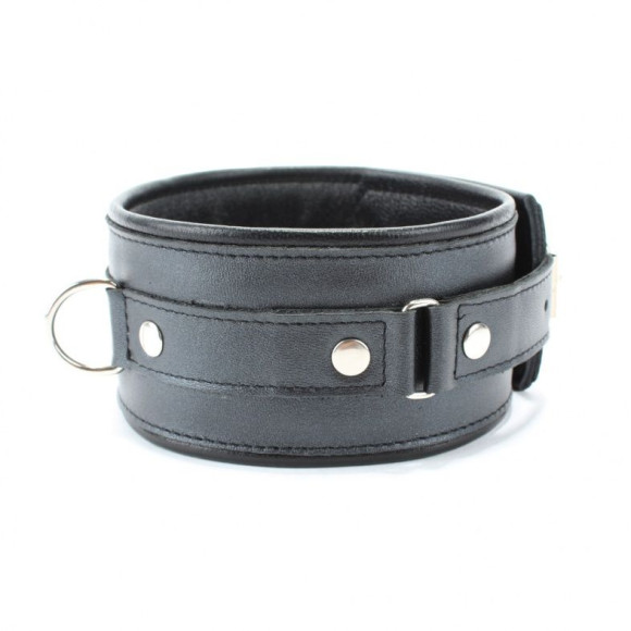 Черный ошейник из гладкой кожи Черный ошейник из гладкой кожи