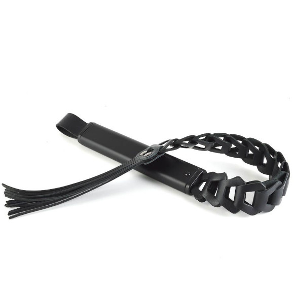 Черная кожаная плеть «Клеопатра» - 62 см. Черная кожаная плеть «Клеопатра» - 62 см.