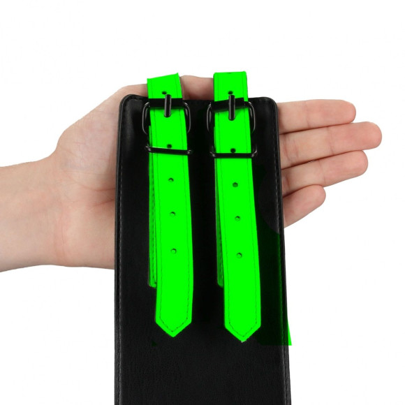 Набор для бондажа Thigh Cuffs with Belt and Handcuffs - размер L-XL Набор для бондажа Thigh Cuffs with Belt and Handcuffs - размер L-XL