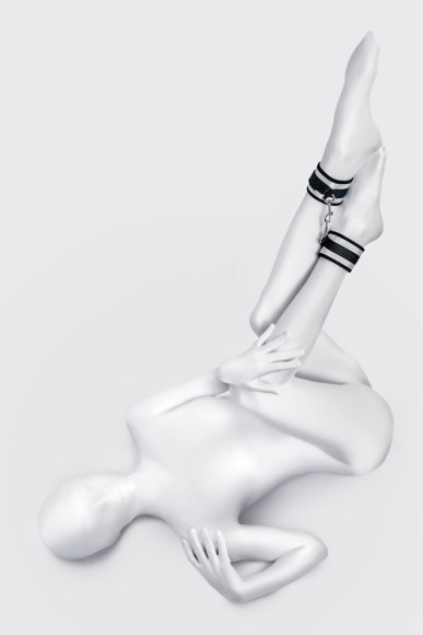 Серебристо-черные оковы Anonymo Серебристо-черные оковы Anonymo