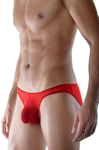 Красные мужские трусы-слипы из полупрозрачного материала Красные мужские трусы-слипы из полупрозрачного материала