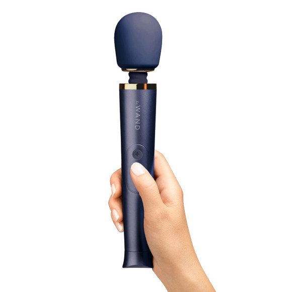 Cиний вибратор Le Wand Petite Rechargeable Vibrating Massager - 25 см. Cиний вибратор Le Wand Petite Rechargeable Vibrating Massager - 25 см.