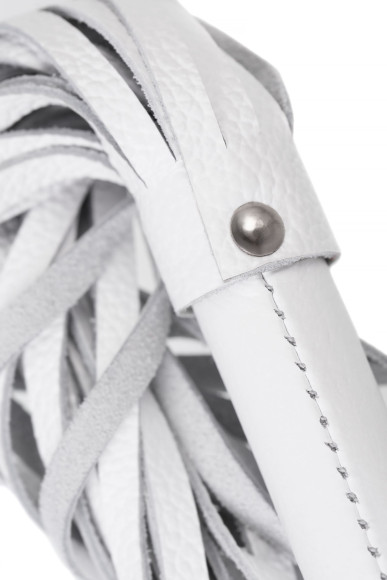 Белая кожаная плеть - 50 см.