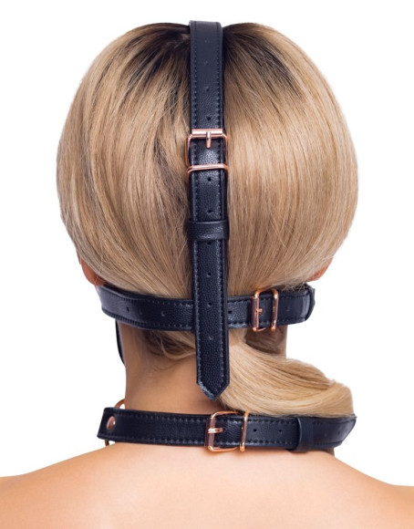 Черный намордник с кляпом-шаром Head Harness With A Gag Черный намордник с кляпом-шаром Head Harness With A Gag
