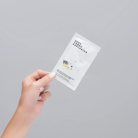 Порошок для оральных ласк и массажа Взрывающаяся карамель - 7 гр. Порошок для оральных ласк и массажа Взрывающаяся карамель - 7 гр.