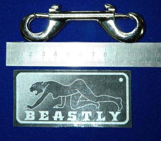 Двухсторонний универсальный карабин - 9 см.