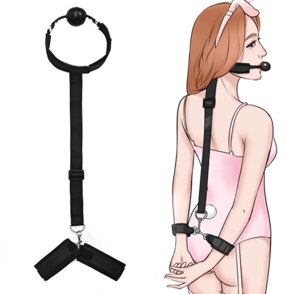 Черный кляп-шар с фиксацией рук за спиной Черный кляп-шар с фиксацией рук за спиной