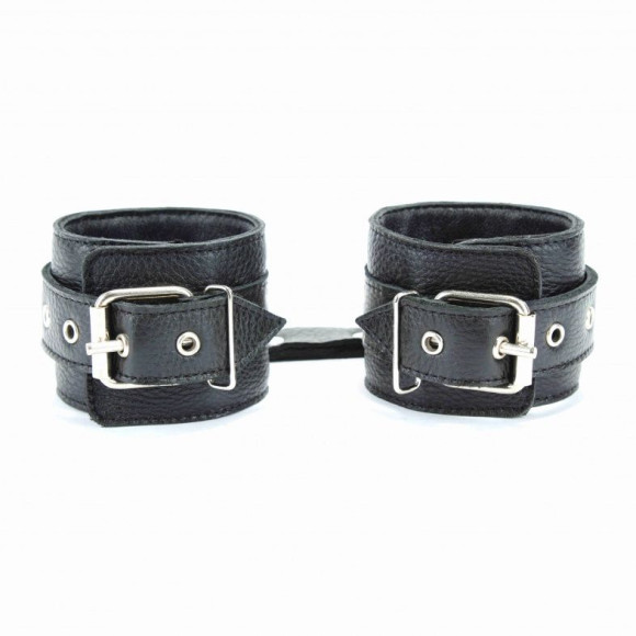 Чёрные кожаные оковы с клепками Чёрные кожаные оковы с клепками
