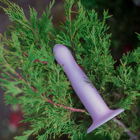 Фиолетовый нереалистичный дилдо Emotional - 13 см.