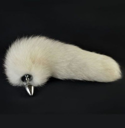 Анальная металлическая пробка с натуральным белым хвостиком Анальная металлическая пробка с натуральным белым хвостиком